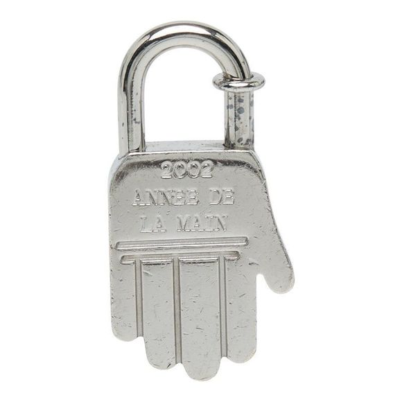 Hermes Annee DE LA MAIN 2002 Hand Motif Cadenas Charm Silver Metal Ladies Hermes - Picture 2 of 3